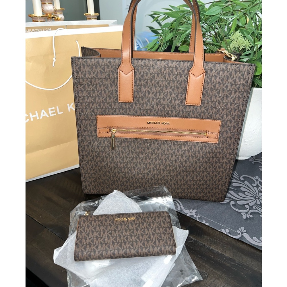 NEW W/ T Micheal Kors Kenly Large NS Tote Bundle
